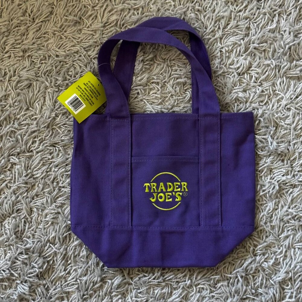 Nwt! Last One! Trader Joe's Trending Canvas Mini … - image 4